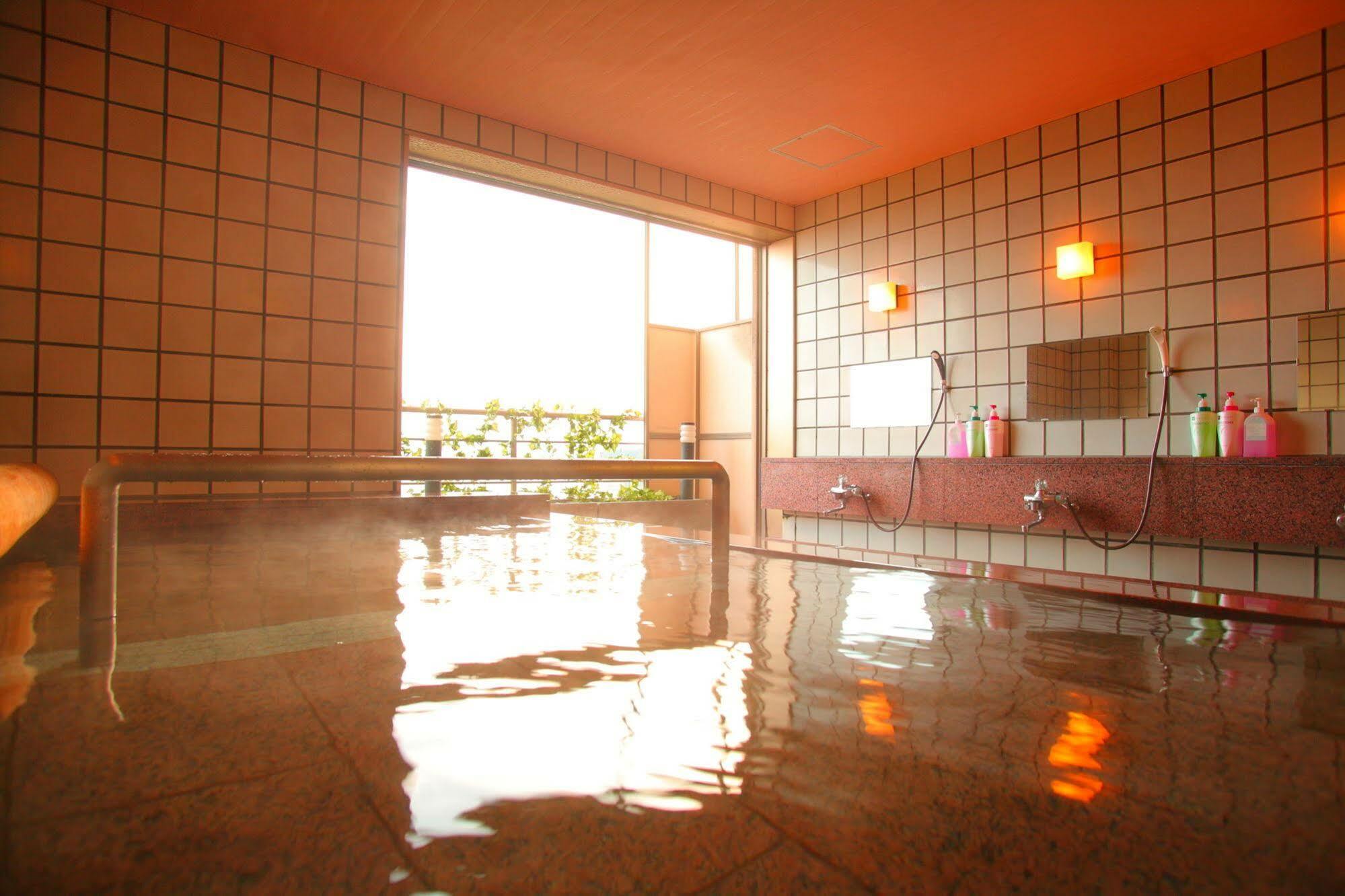 Eihokaku Hotel Himi Eksteriør billede